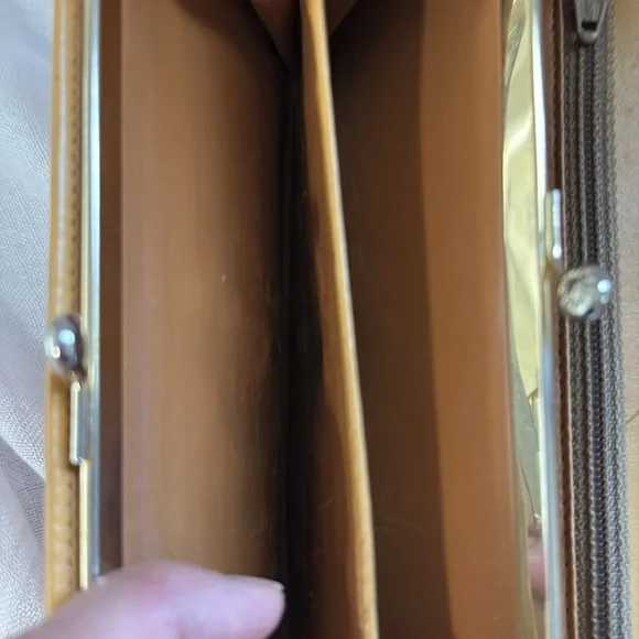 Celine Macadamia Bi-fold Long Wallet - Picture 9 of 16